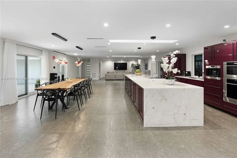 840 S Southlake Dr, Hollywood, Florida, United States. - Photo 13