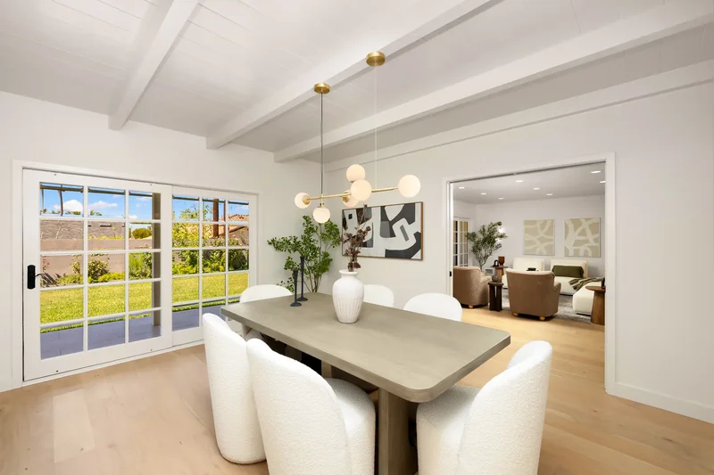 5949 South Garth Avenue , Los Angeles, CA 90056, Los Angeles, California, United States. - Photo 13