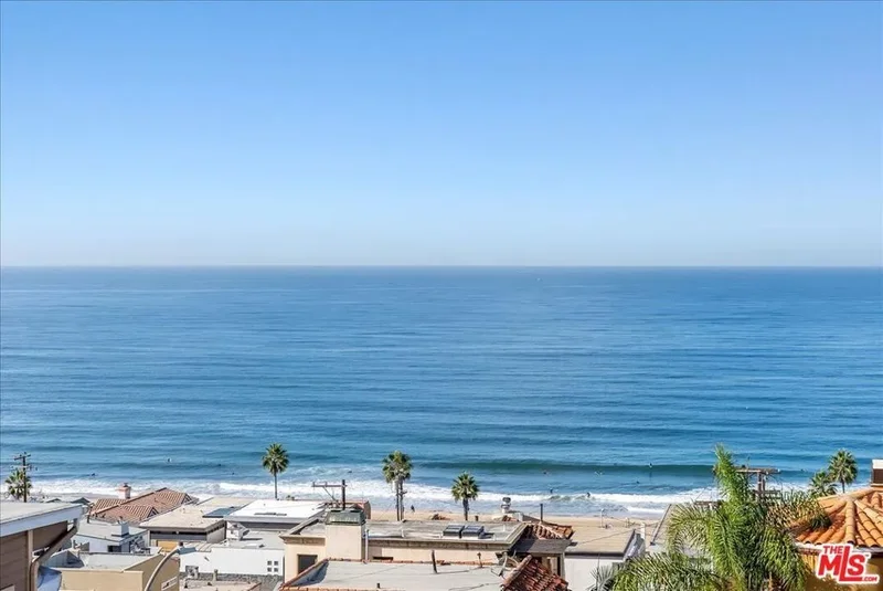 4113 Crest Drive, Manhattan Beach, California, United States. - Photo 11