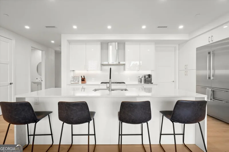 2425 Peachtree Road NE #502, Atlanta, GA 30305, Atlanta, Georgia, United States. - Photo 42