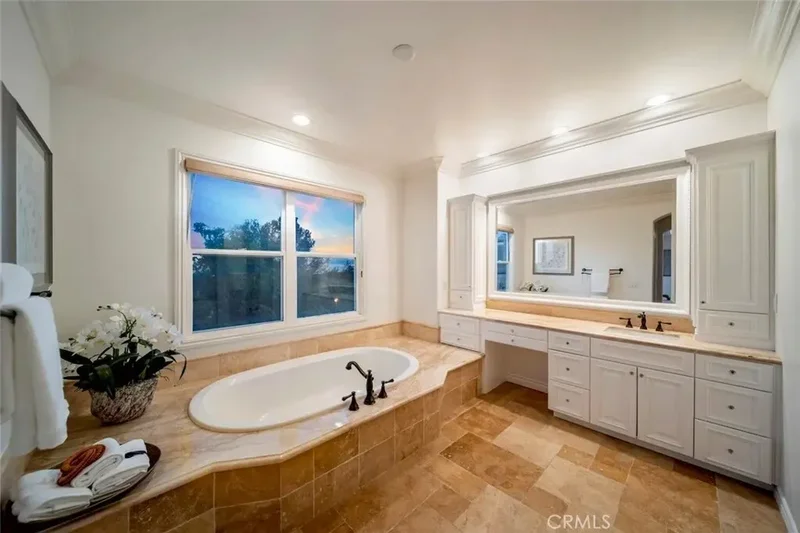2 Agostino, Newport Beach, California, United States. - Photo 40
