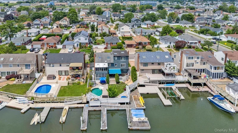 3337 Murdock Avenue, Oceanside, New York, United States. - Photo 34