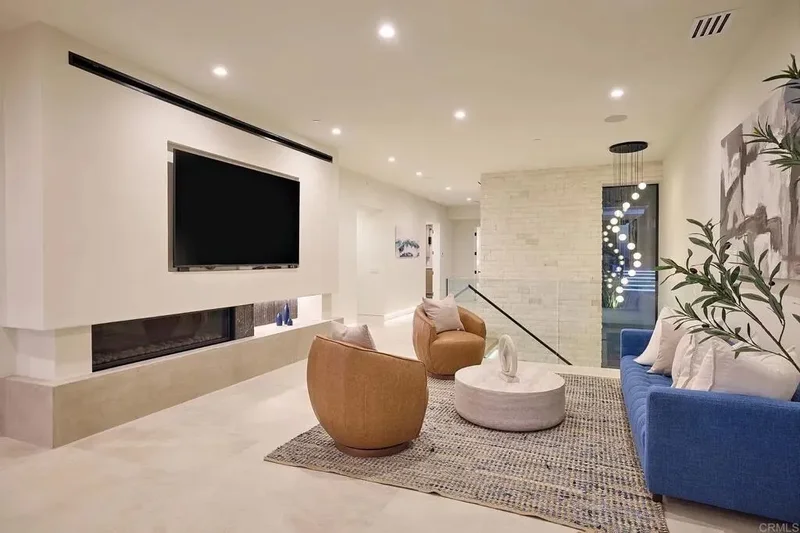 537 N Granados Avenue, Solana Beach, CA, United States. - Photo 16