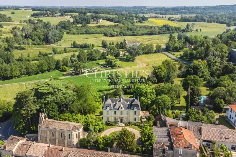 Saint-Émilion, Nouvelle-Aquitaine, France. - Photo 18