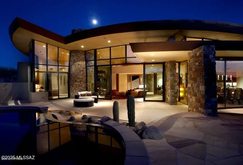 Award-Winning Design Meets Desert Serenity