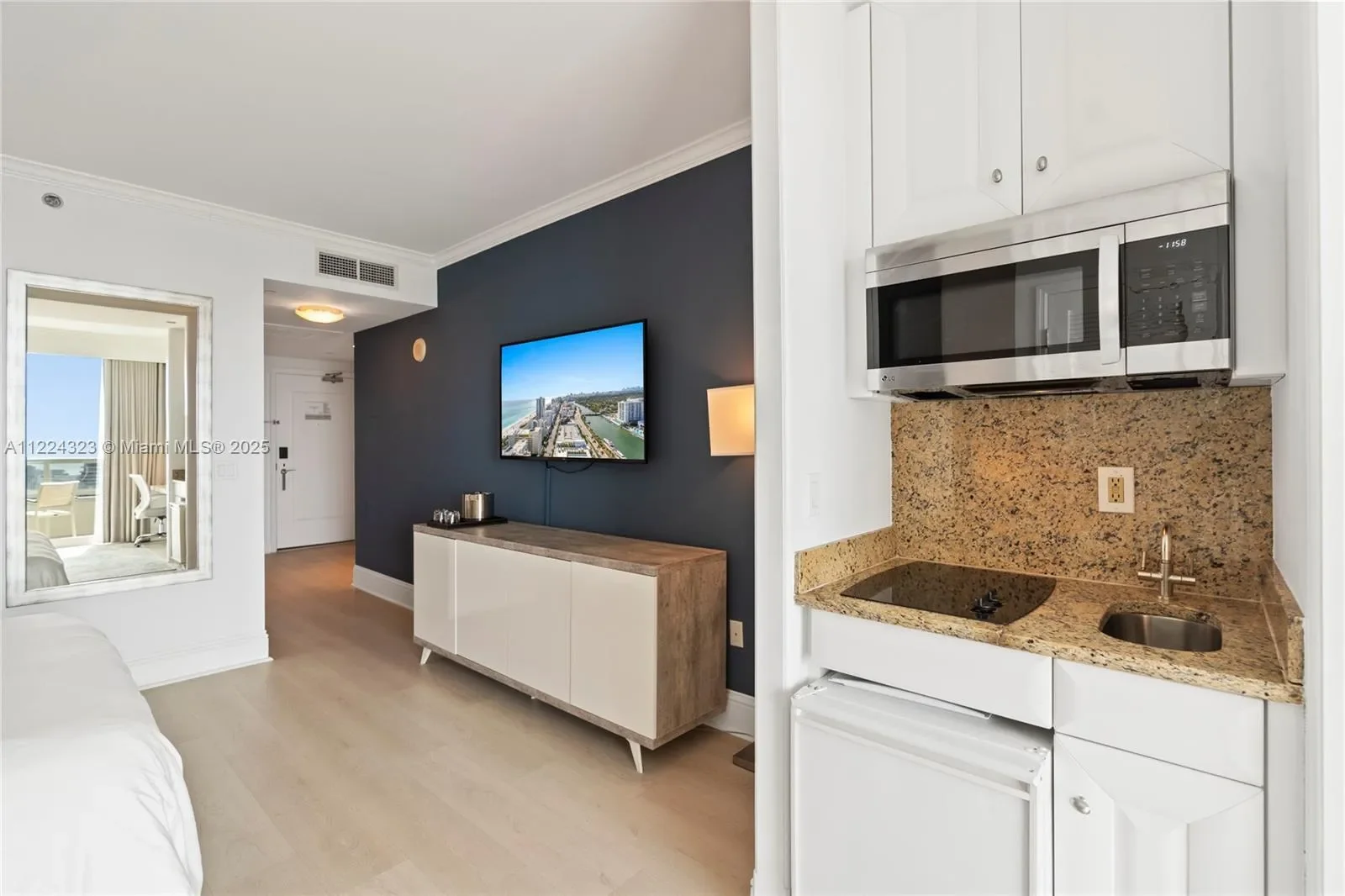 4401 COLLINS AV 2906/2908, Miami Beach, Florida, United States. - Photo 29