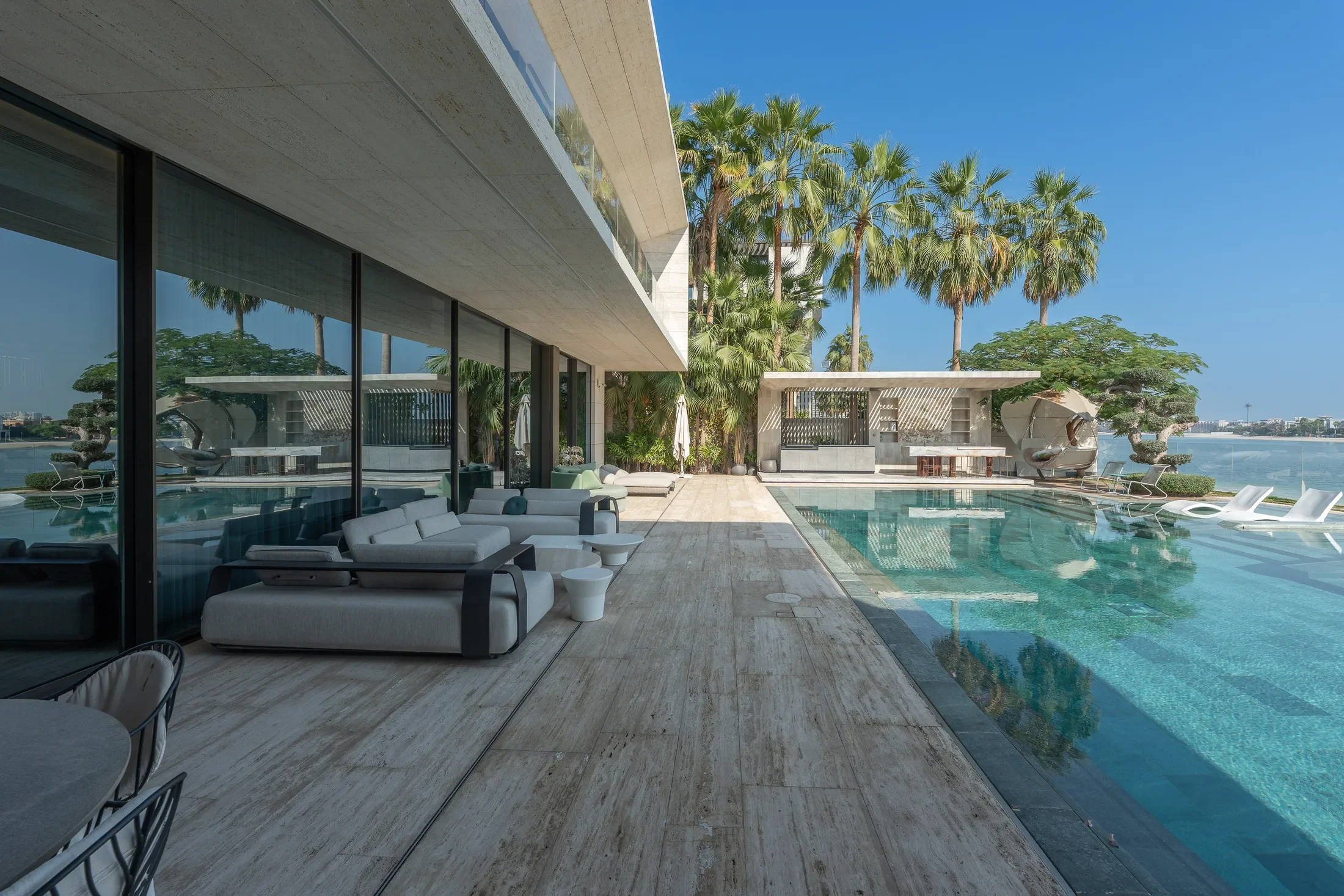 Exterior photo 9