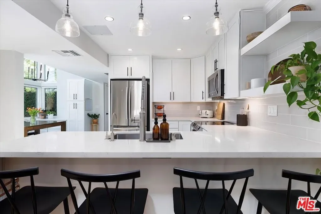 23351 Park Sorrento 71, Hidden Hills, California, United States. - Photo 3
