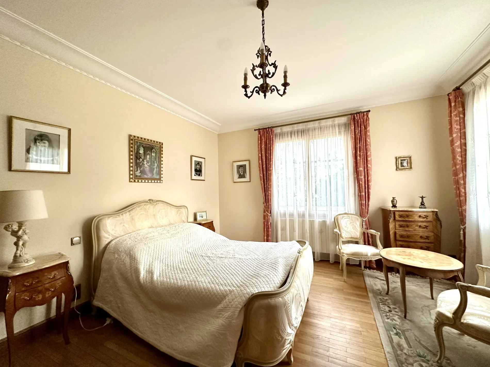Gallery photo 3