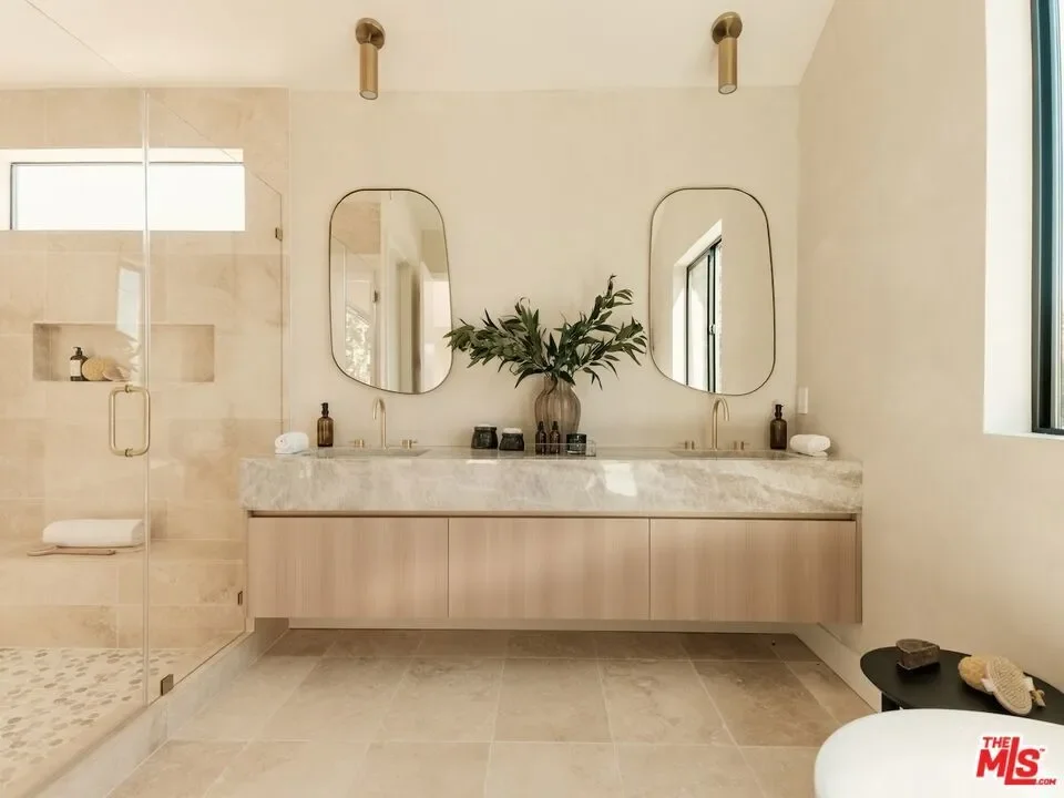 3629 Rosewood Avenue, Los Angeles, California, United States. - Photo 43