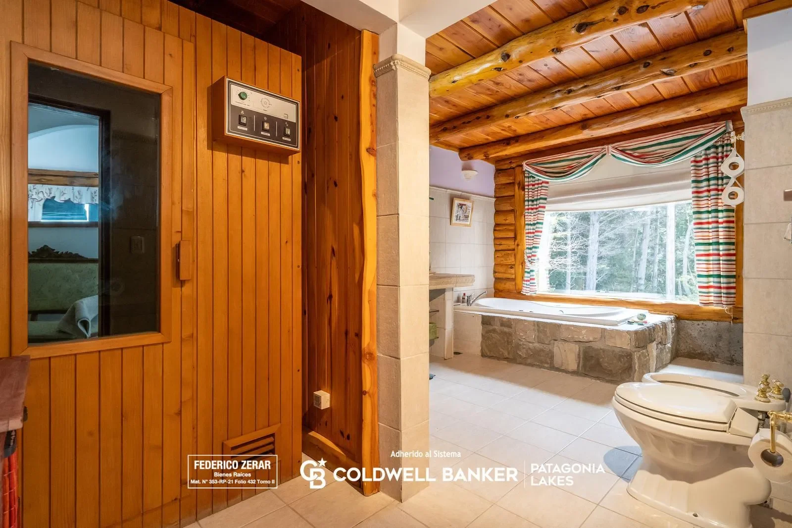 VENTA - Exclusiva casa de  5 dormitorios, 4 baños en barrio del Golf, Llao Llao, Bariloche, Bariloche, Villa Llao Llao, Río Negro, Argentina. - Photo 22