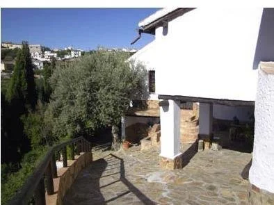 Exterior photo 9