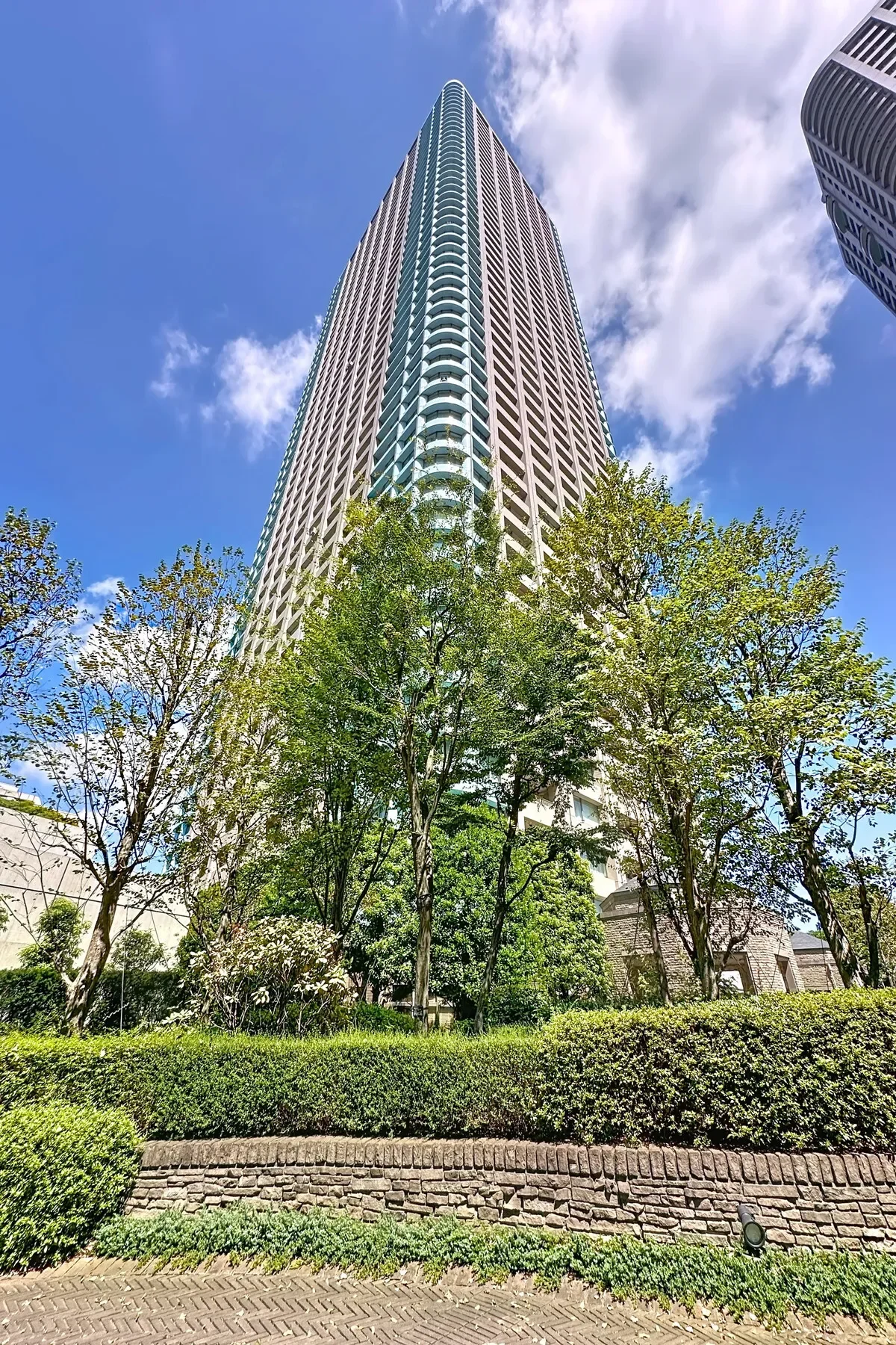 Exterior photo 7
