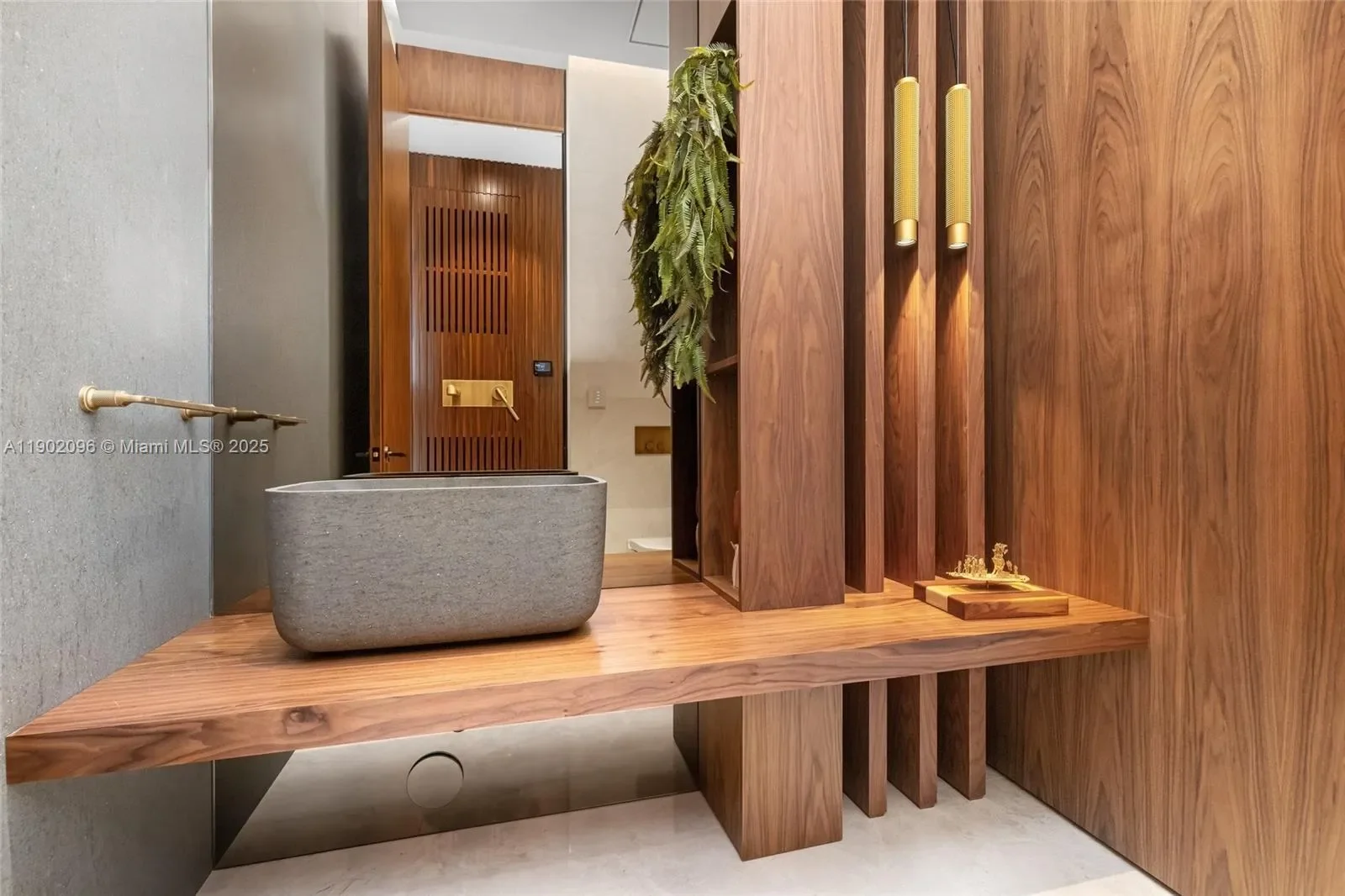 11404 N Bayshore Dr, North Miami Beach, Florida, United States. - Photo 19