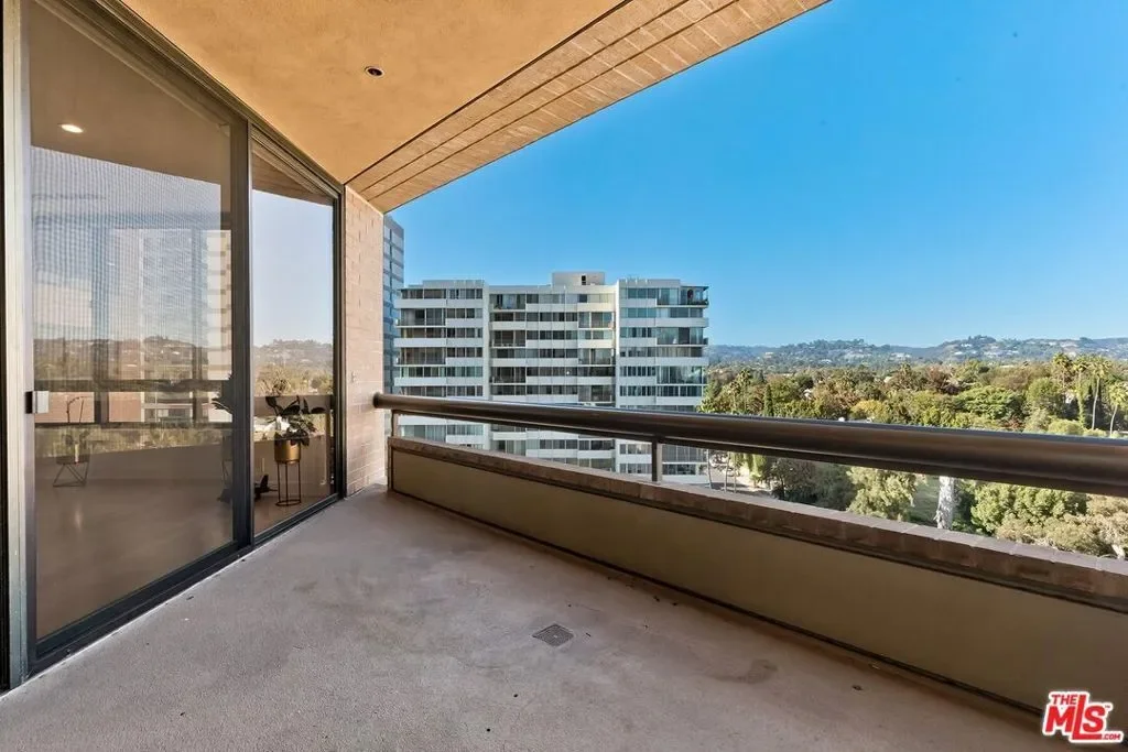 10430 Wilshire Boulevard 803, Los Angeles, California, United States. - Photo 11
