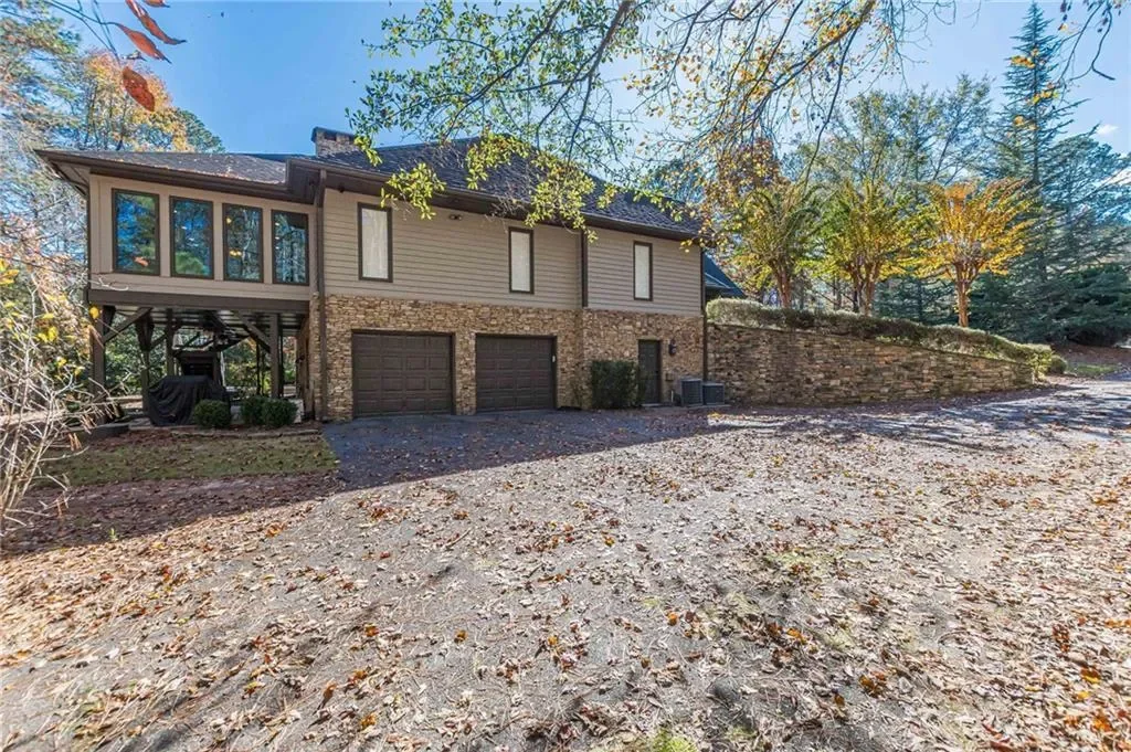5752 W PHILLIPS MILL Road, Douglasville, Georgia, United States. - Photo 63