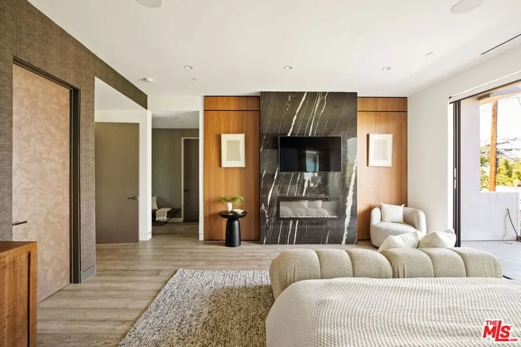 816 N Stanley Avenue, Los Angeles, California, United States. - Photo 11
