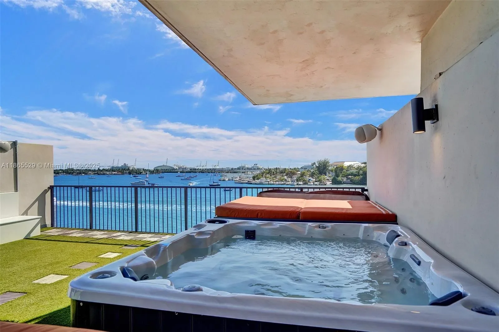 1000 Venetian Way, #TH101, Miami, Florida, United States. - Photo 23