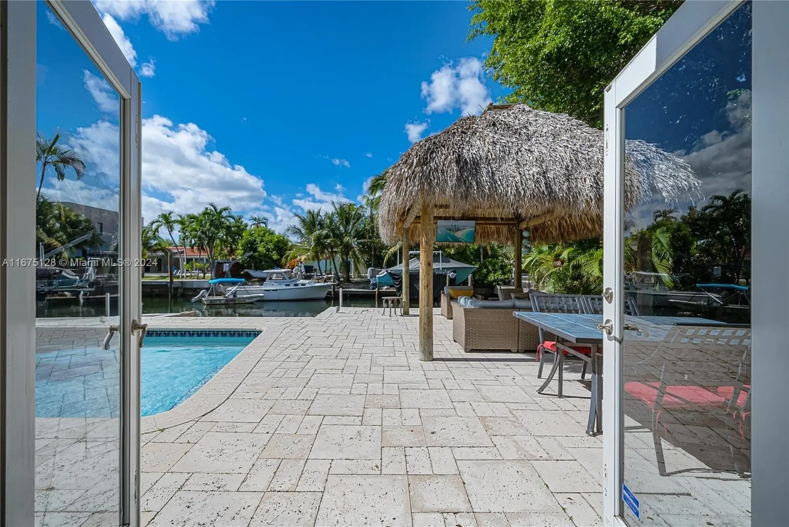 13240 Coronado Ln, North Miami Beach, Florida, United States. - Photo 23
