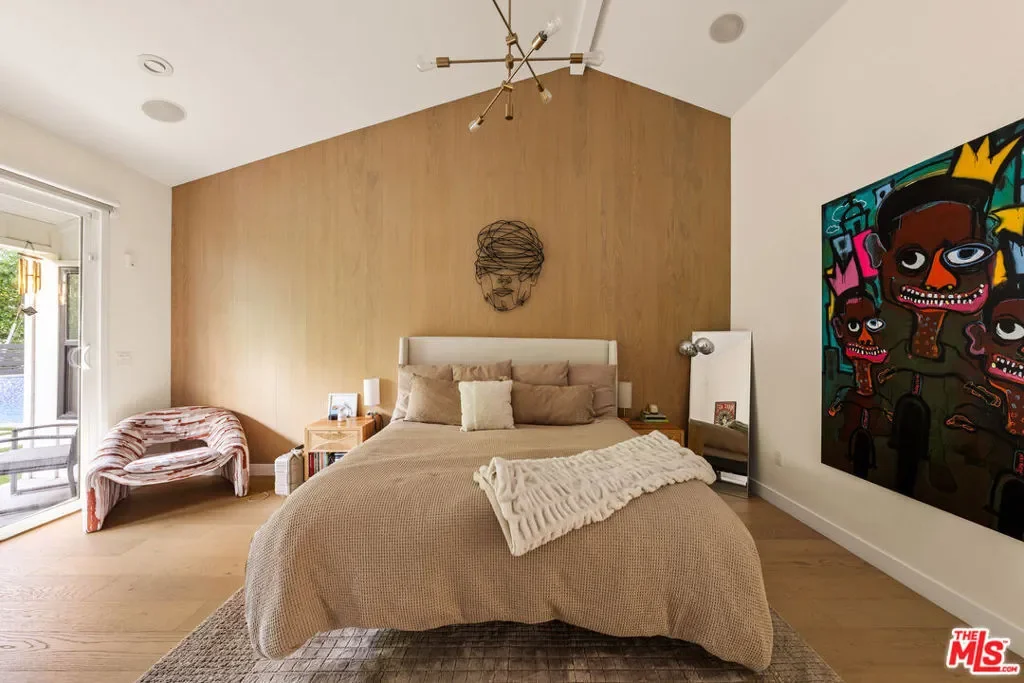 13521 Magnolia Boulevard, Los Angeles, California, United States. - Photo 12