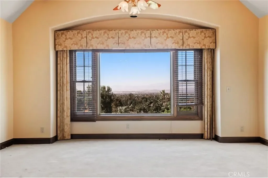 7008 Hawarden, Riverside, California, United States. - Photo 15