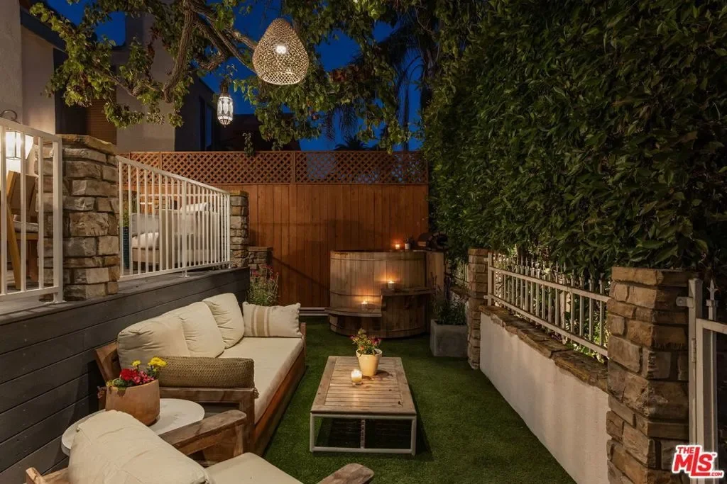 439 Carroll Canal, Los Angeles, California, United States. - Photo 9