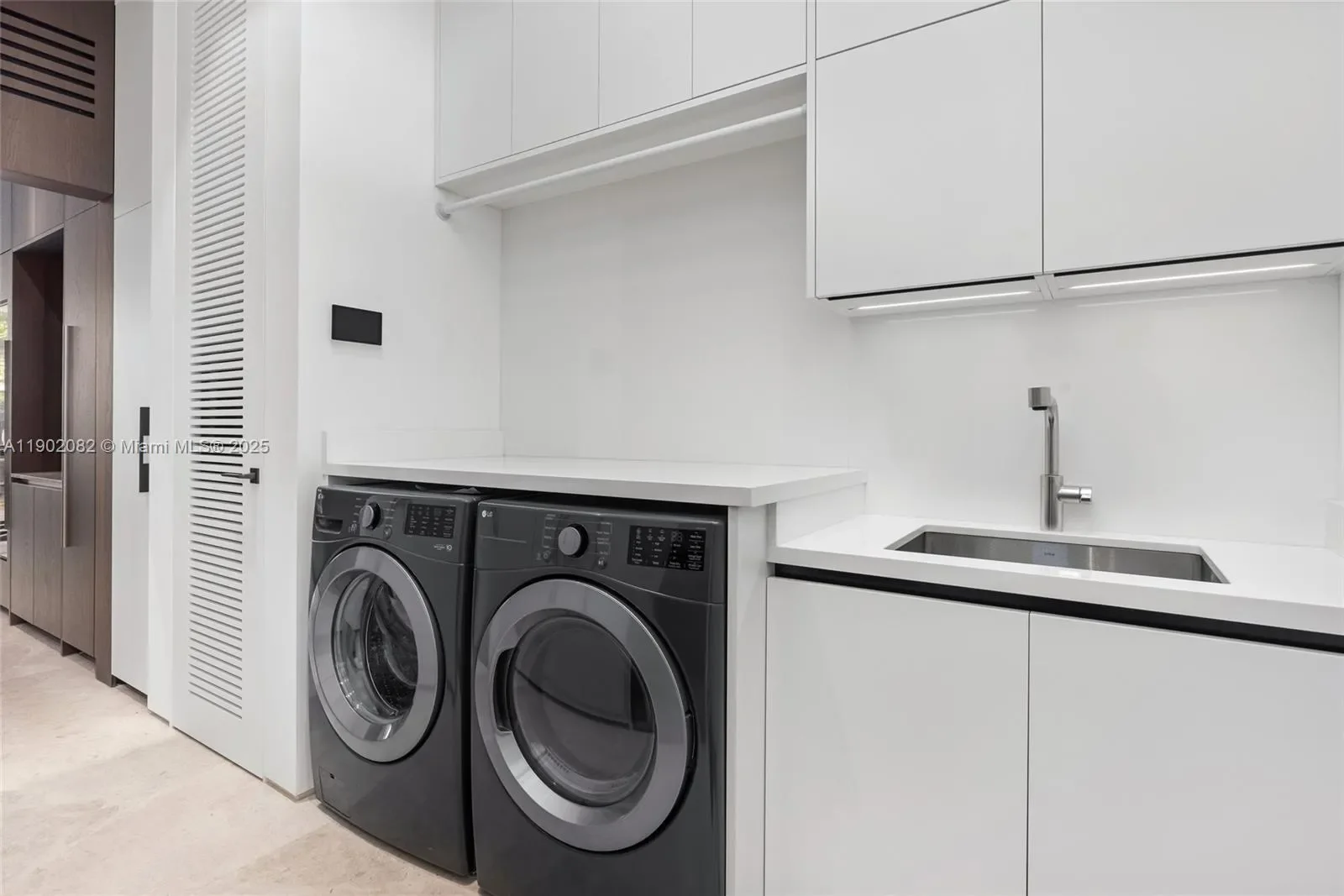1800 W 27th St, Miami Beach, Florida, United States. - Photo 48
