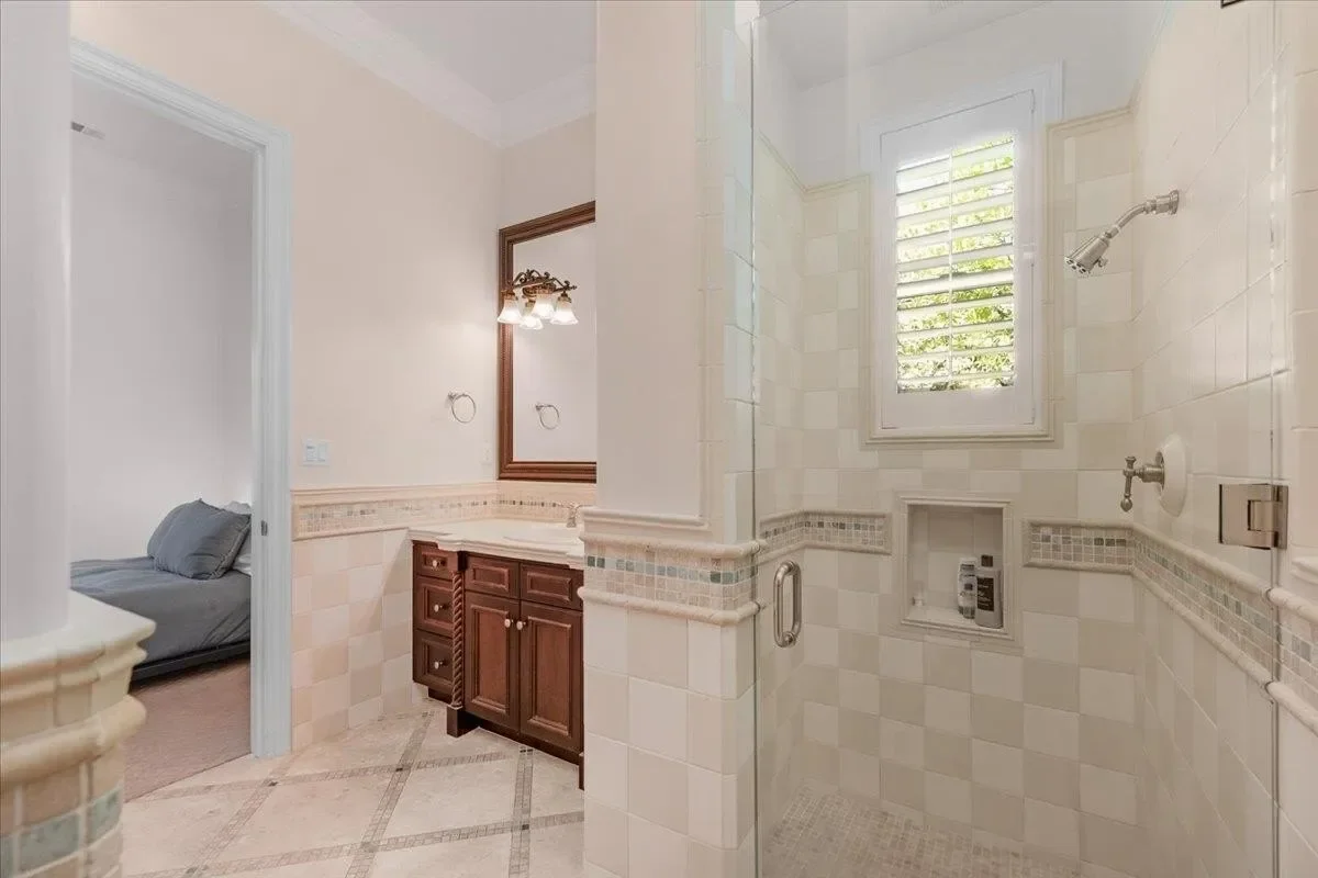 11350 Glencastle Way N, Fresno, CA 93730, Fresno, California, United States. - Photo 56