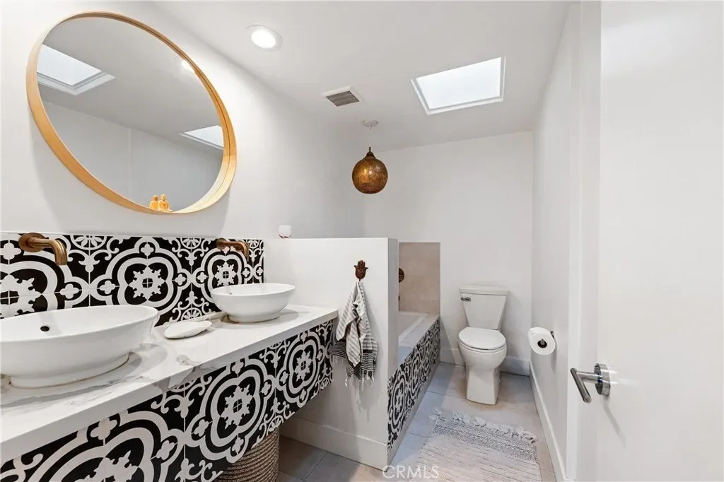 17042 Lisette, Granada Hills, CA, 91344, USA, Los Angeles, California, United States. - Photo 50