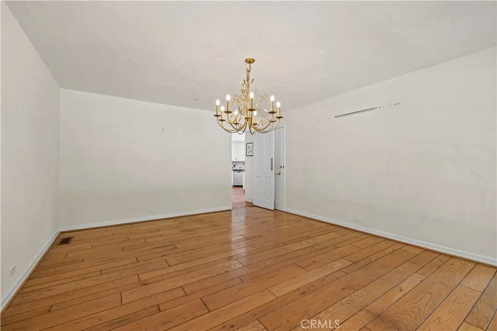 5200 Collier Place, Woodland Hills, CA, 91364, USA, Los Angeles, California, United States. - Photo 17