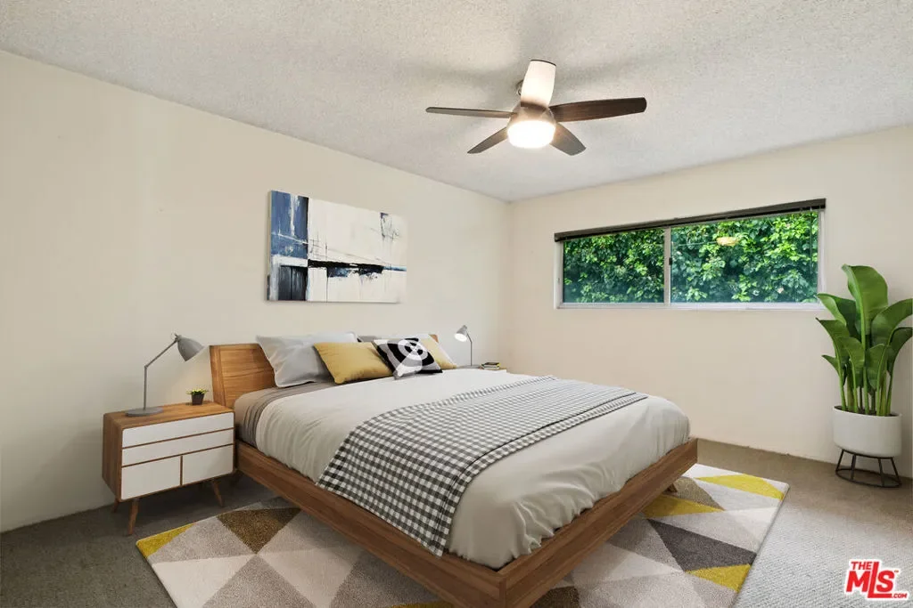 15901 High Knoll Road, Los Angeles, California, United States. - Photo 29