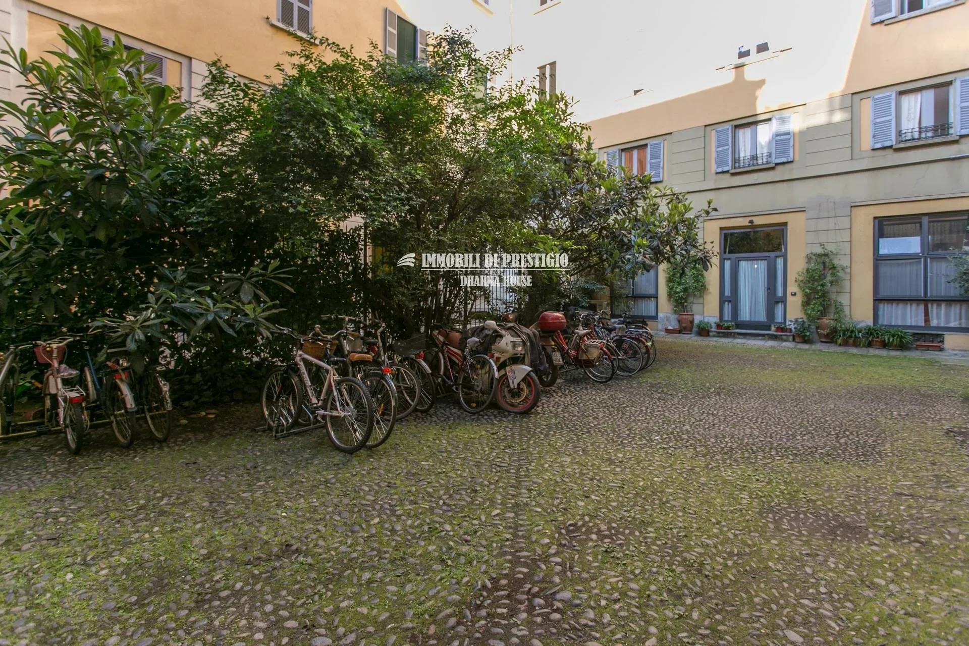Via Vigevano, 20144 Milano MI, Italia, Milan, Lombardy, Italy. - Photo 36
