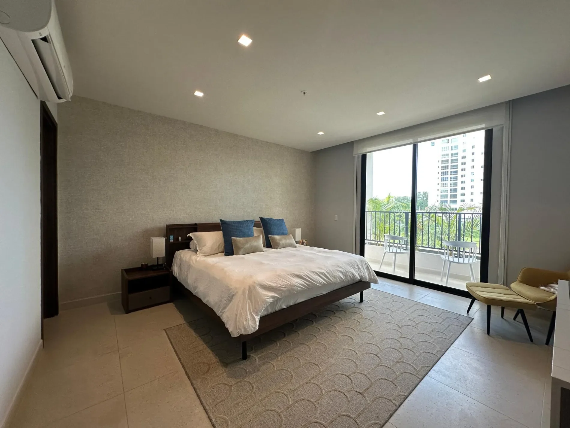 Gallery photo 9