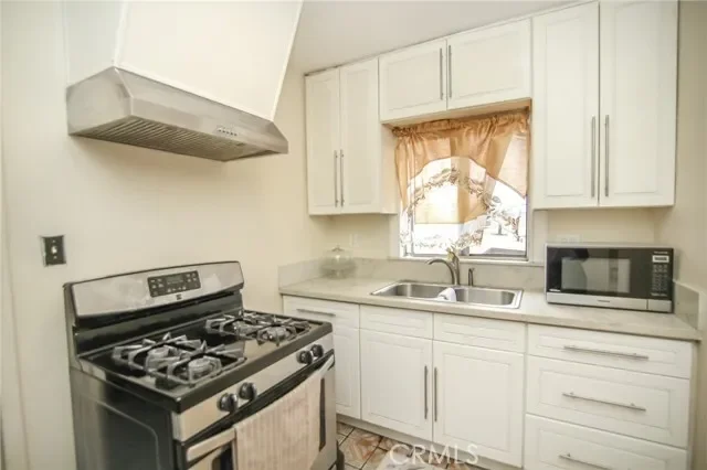 3241 Santa Ana, Huntington Park, CA 90255, Huntington Park, California, United States. - Photo 55