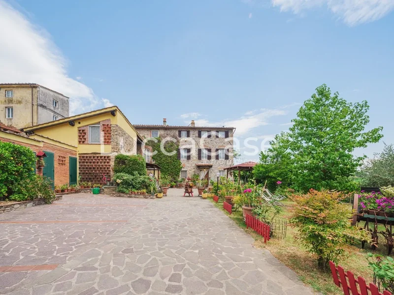 Farmhouse for sale in San Ginese, Capannori (LU)