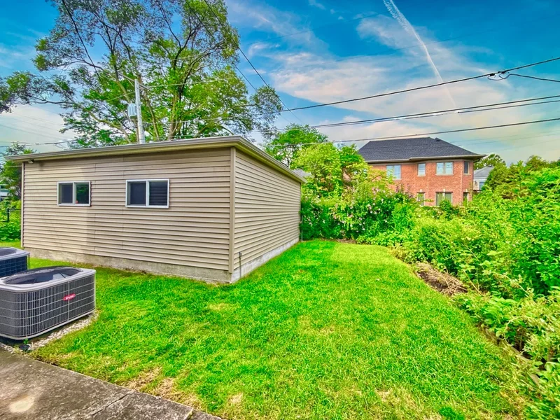 6522 N Spaulding Avenue, Lincolnwood, IL 60712, Lincolnwood, Illinois, United States. - Photo 66