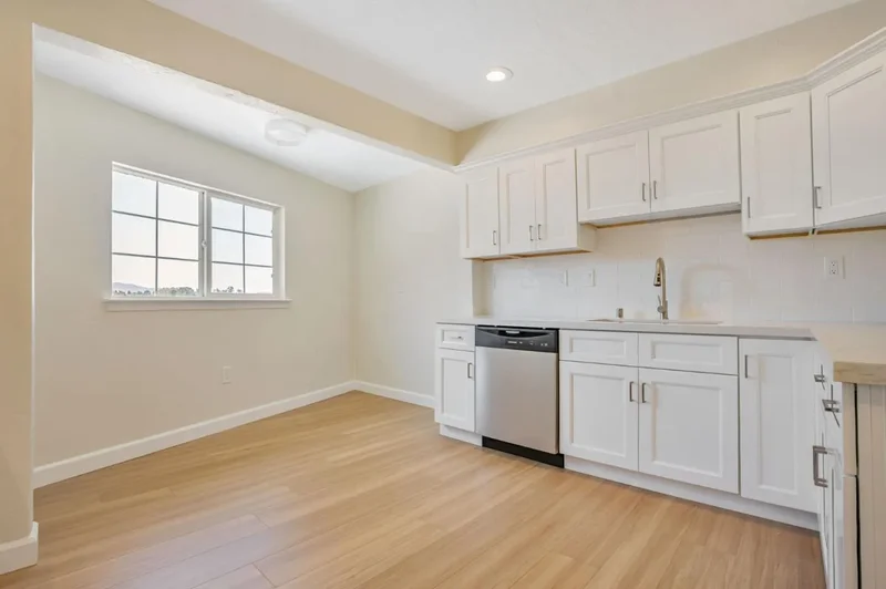 720 Lockhaven Drive, Pacifica, California, United States. - Photo 51