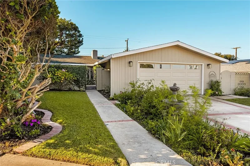 337 Vista Baya, CA, Costa Mesa, California, United States. - Photo 6