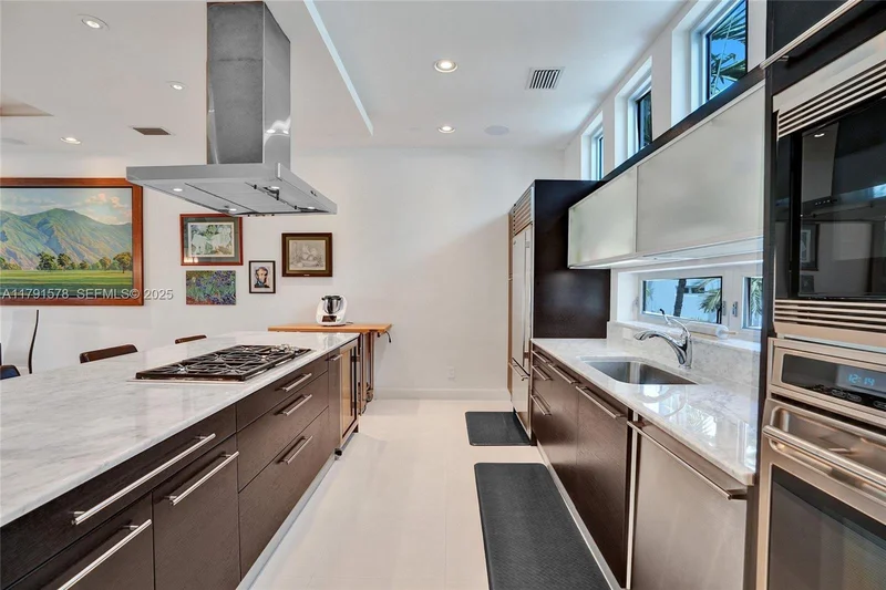 2725 NE 1st St, Hillsboro Beach, Florida, United States. - Photo 5