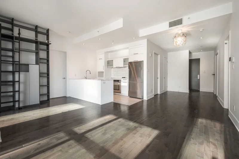 901 Rue de la Commune E. 704, Montréal, Quebec, Canada. - Photo 2