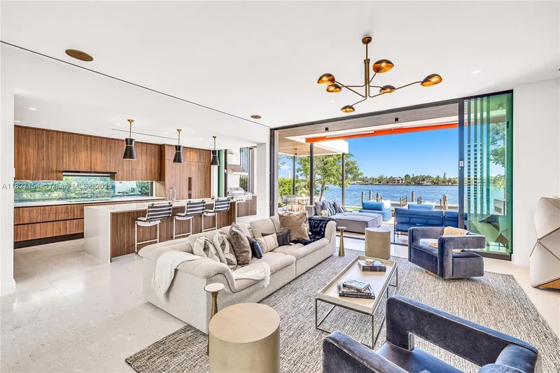 1510 Stillwater Dr, Miami Beach, Florida, United States. - Photo 12