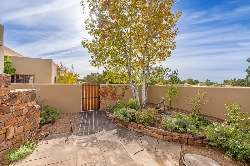 3 E Golden Eagle, Santa Fe, NM 87506, Santa Fe, New Mexico, United States. - Photo 63