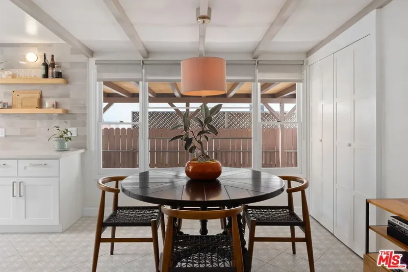 4654 Denny Ave, Los Angeles, California, United States. - Photo 15