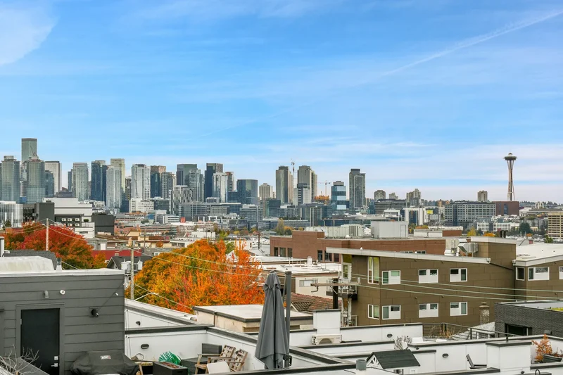 2372 Franklin Ave E , Seattle, WA 98102, Seattle, Washington, United States. - Photo 32