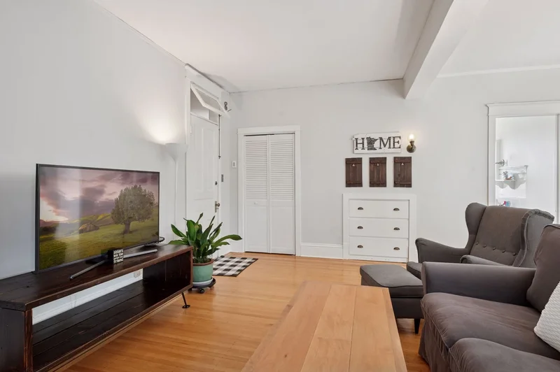 2601 Portland Avenue , Minneapolis, MN 55407, Minneapolis, Minnesota, United States. - Photo 31