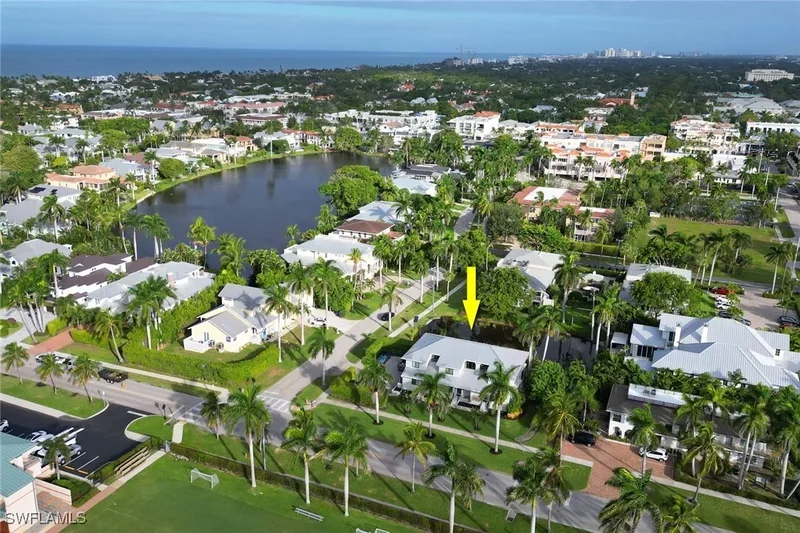 605 8th Avenue S 605, Naples, Florida, United States. - Photo 3