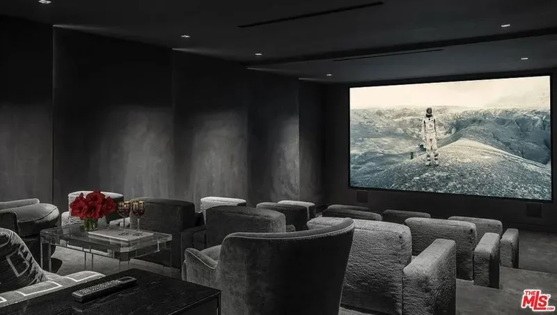 1500 Gilcrest Drive, Beverly Hills, California, United States. - Photo 13