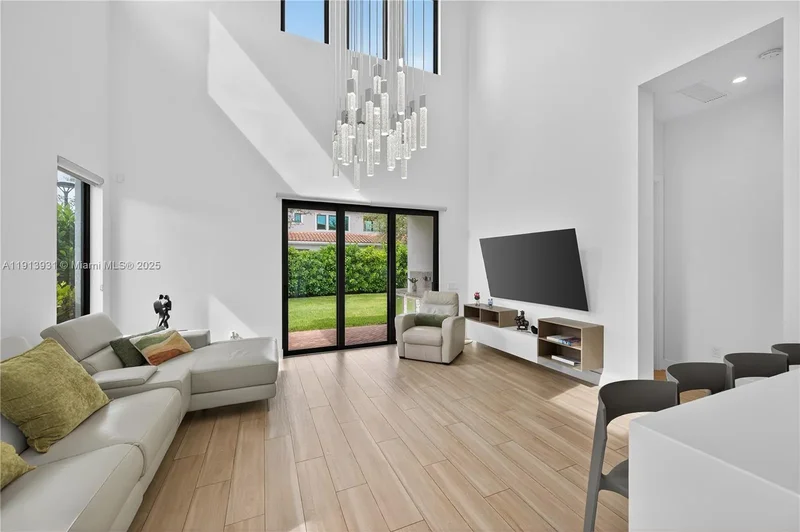 5999 E Brookfield Cir E, Fort Lauderdale, Florida, United States. - Photo 13