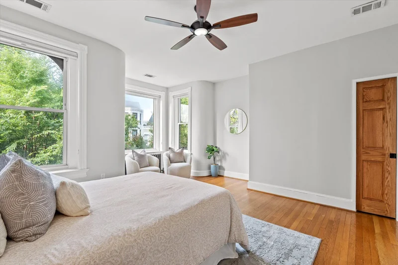 121 V Street NW , Washington, DC 20001, Washington, District of Columbia, United States. - Photo 17