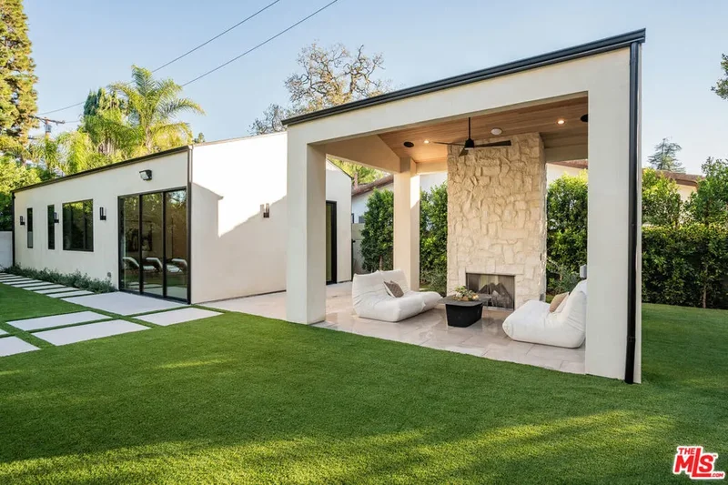 5064 Encino Avenue, Los Angeles, California, United States. - Photo 38